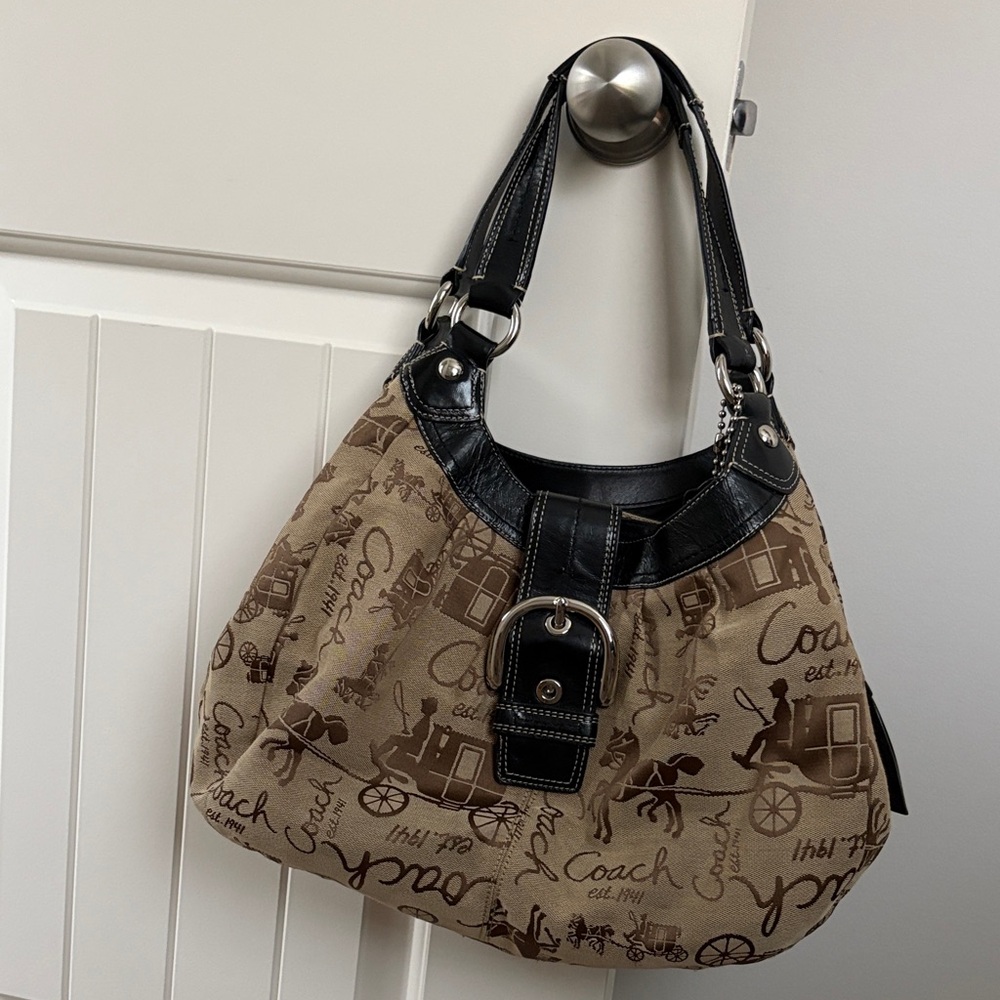 Coach soho lynn horse and carriage hobo bag